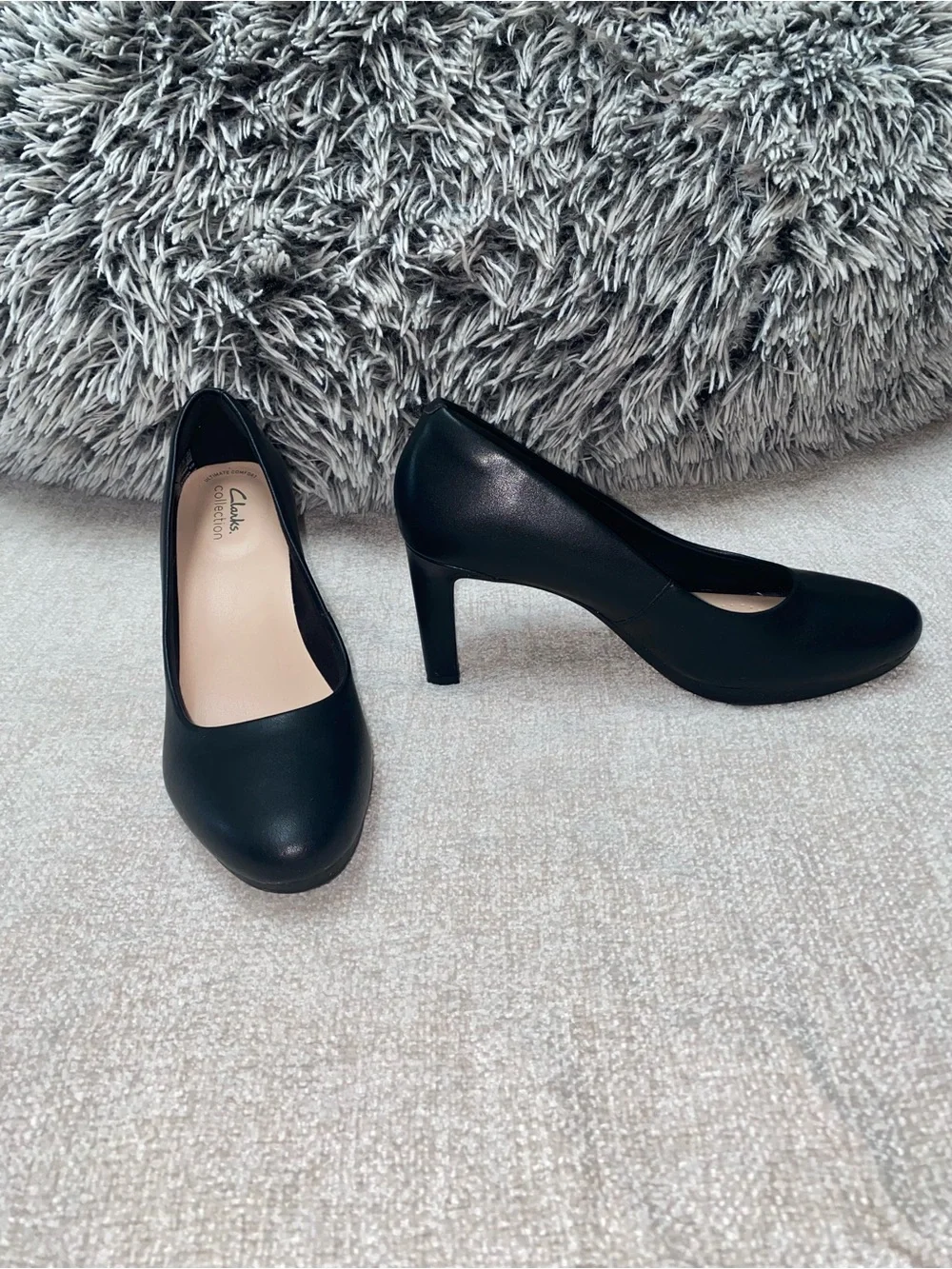 Clarks Ambyr Joy Black Leather Comfort Pumps - Size 9.5 Wide